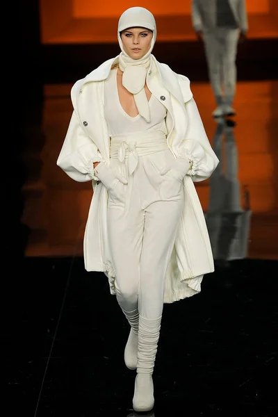 Look 1